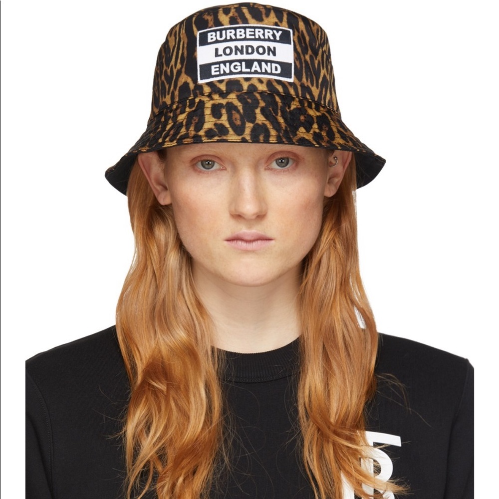 BRAND NEW! Burberry Leopard Print Bucket Hat 🐆